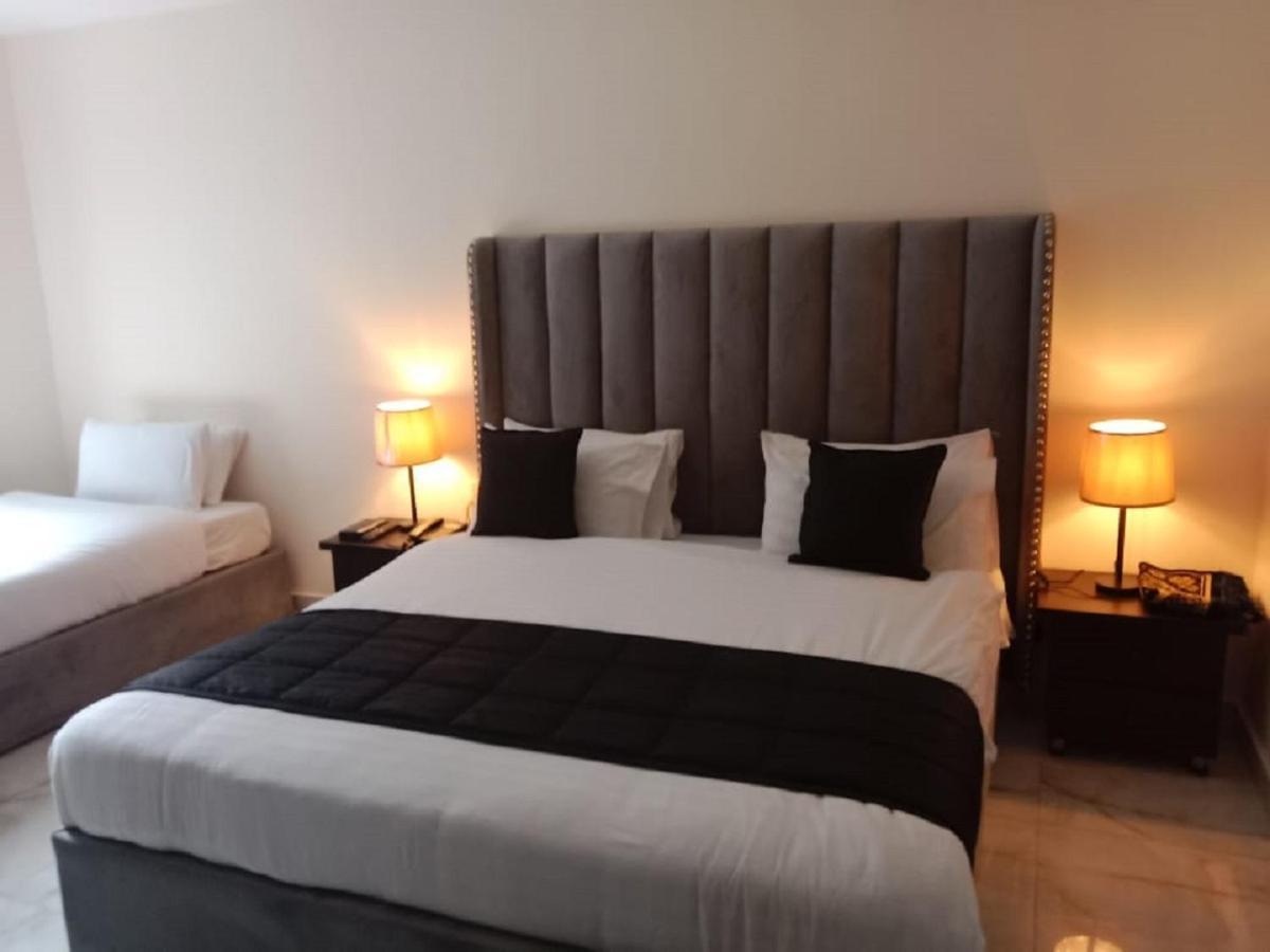 Manila Heights Hotel Naran Extérieur photo